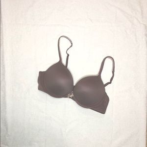 Victoria's Secret Body by Victoria Push Up Bra 34C